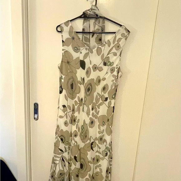 liz jordan Dresses & Skirts - Liz Jordan grey and white dress in size 12